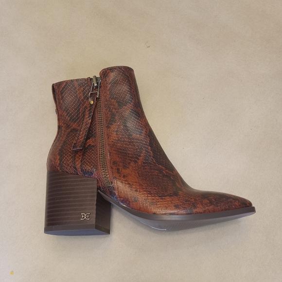 SAM EDELMAN CARLYSLE WOMENS BOOTIES LEATHER ANKLE BOOTS SIZE 6.5 - Picture 5 of 10